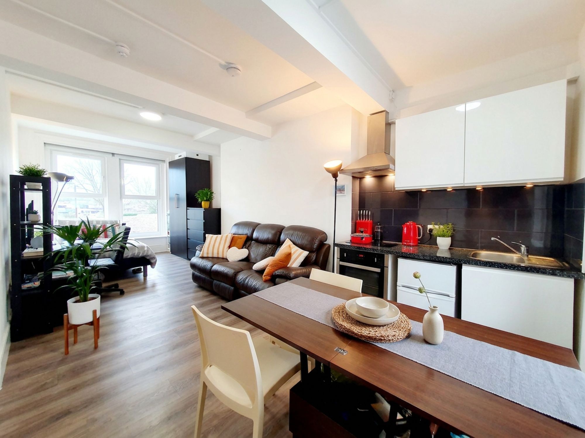 Flat Woolwich Road in Greater London