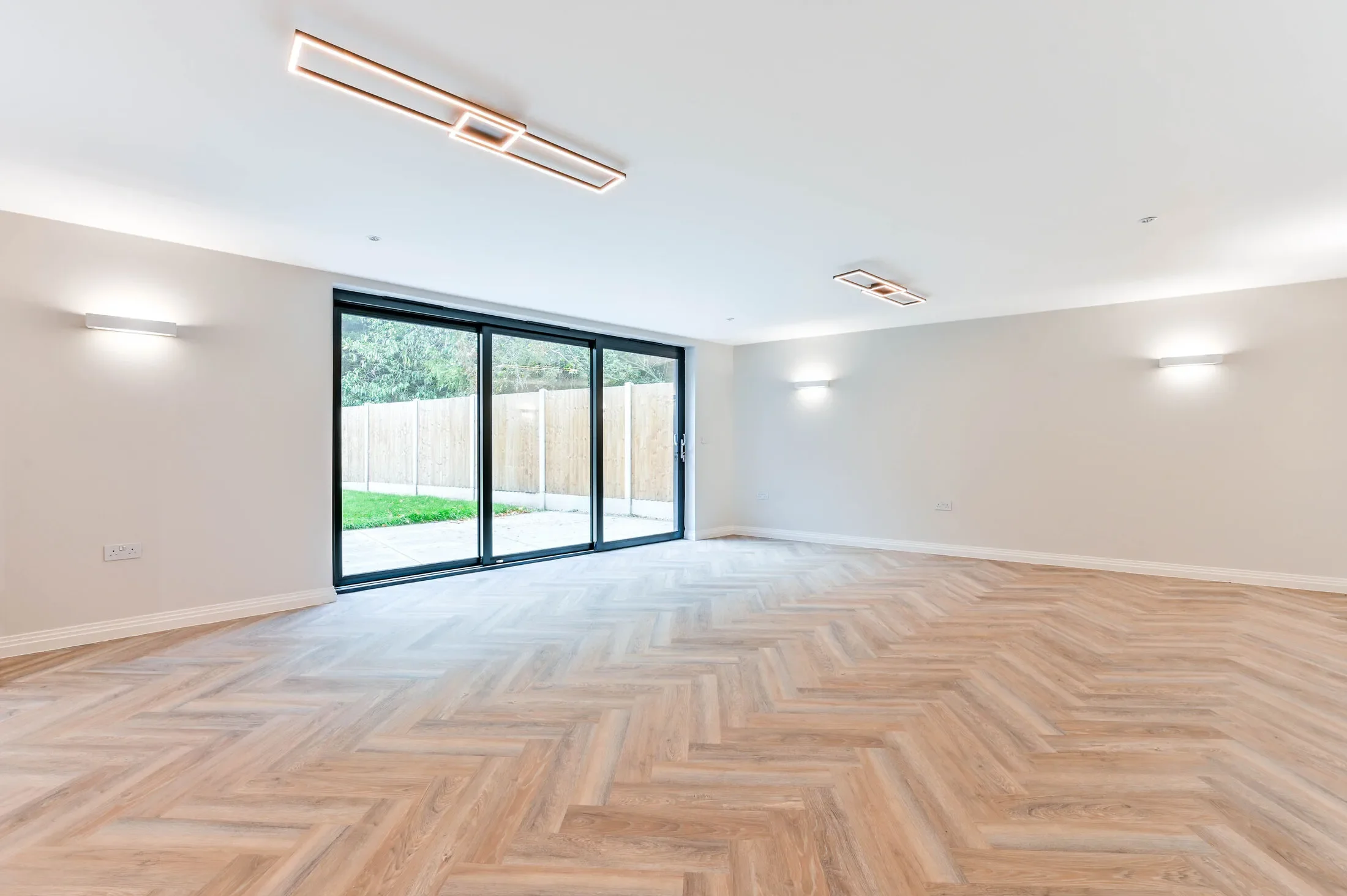 House Kingfield Green in Woking