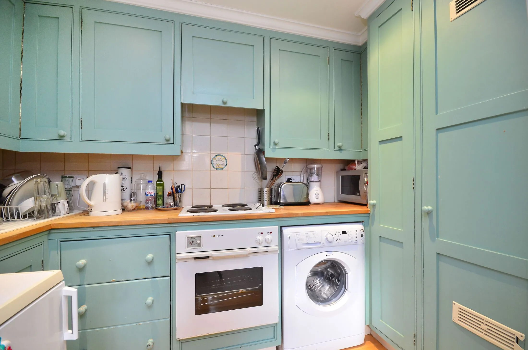 Flat Cornwall Gardens in Greater London