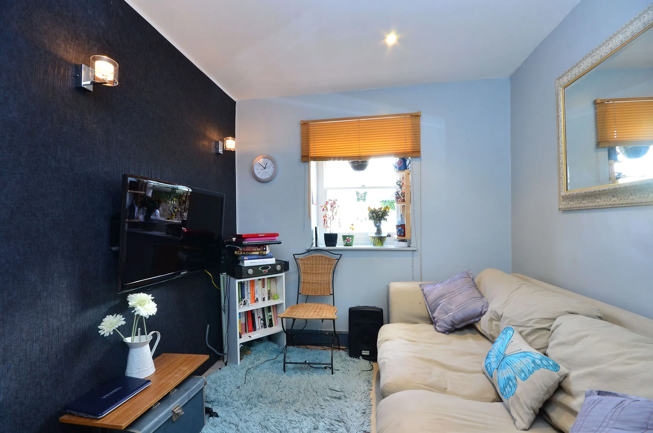 Flat Cornwall Gardens in Greater London