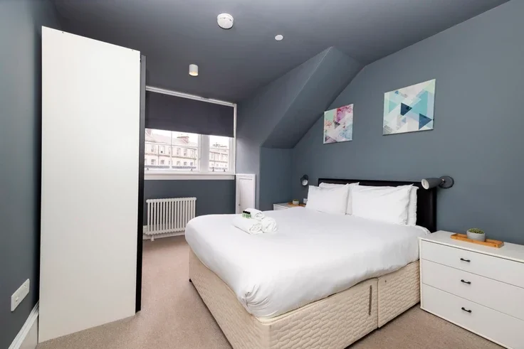 Flat Torphichen Street in City of Edinburgh