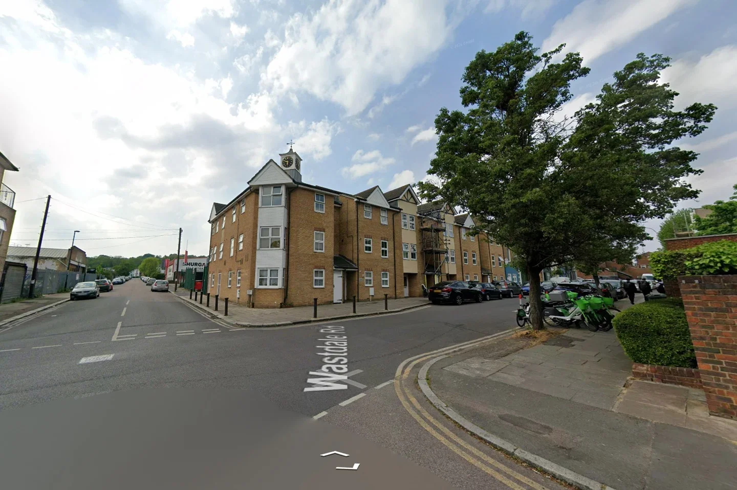 Flat Wastdale Road in Greater London