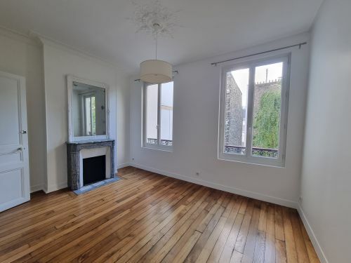 Flat Rue de l'Annonciation in Paris