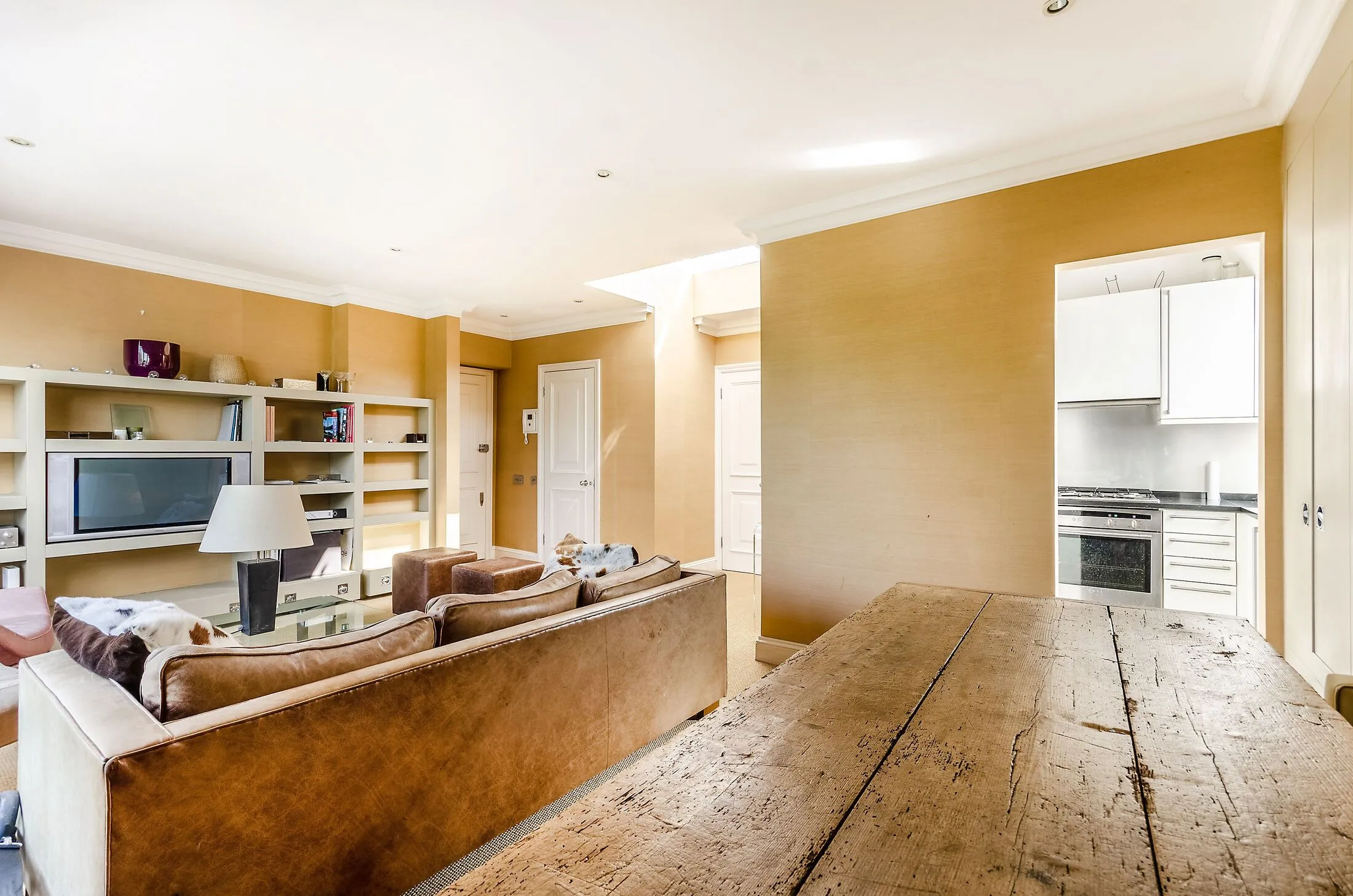 Flat Cranley Gardens in Greater London