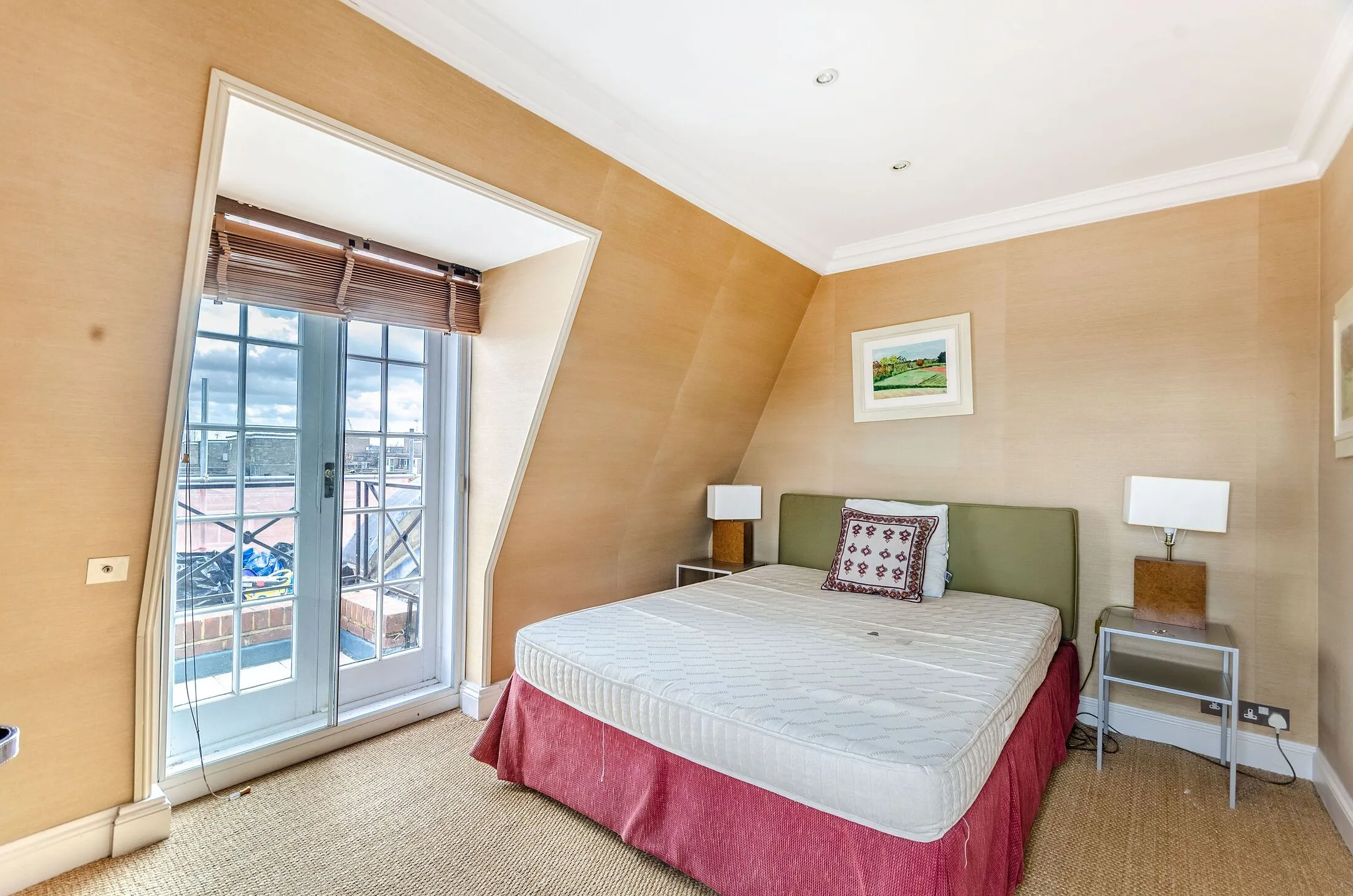 Flat Cranley Gardens in Greater London