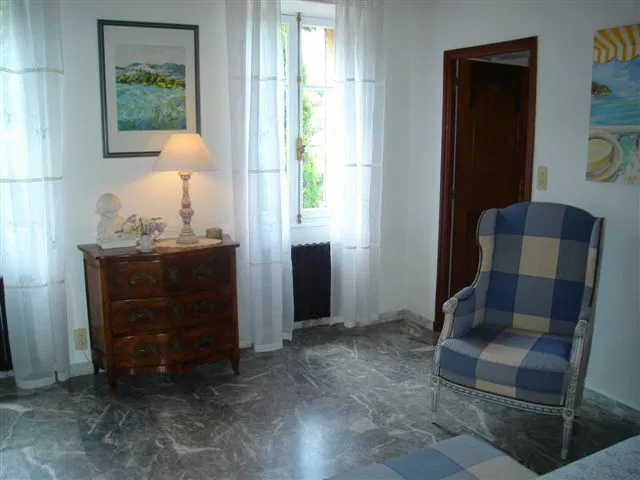 Room Allée Notre Dame in Roquefort-les-Pins