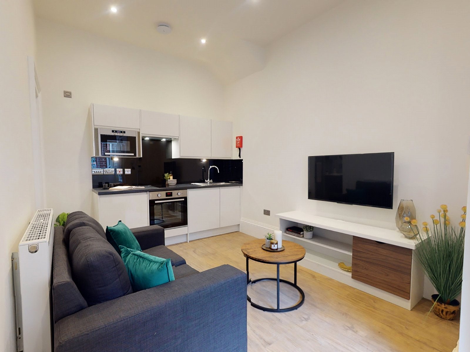 Flat Hyde Terrace in Leeds