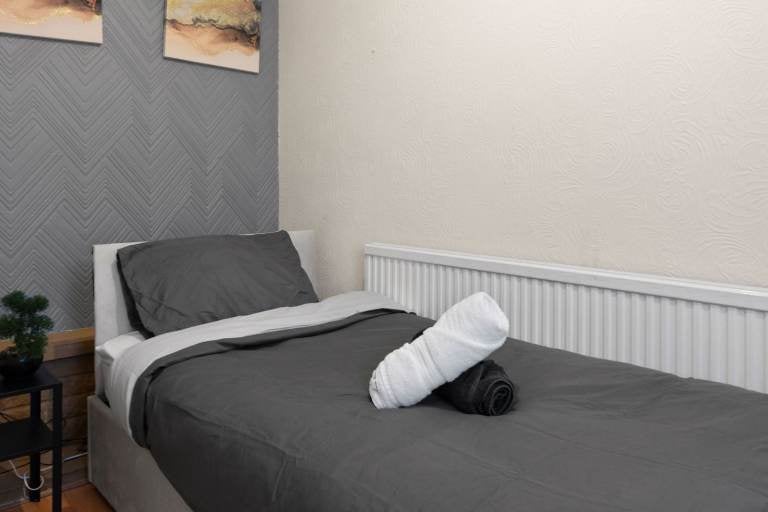 Flat Edington Road in Greater London