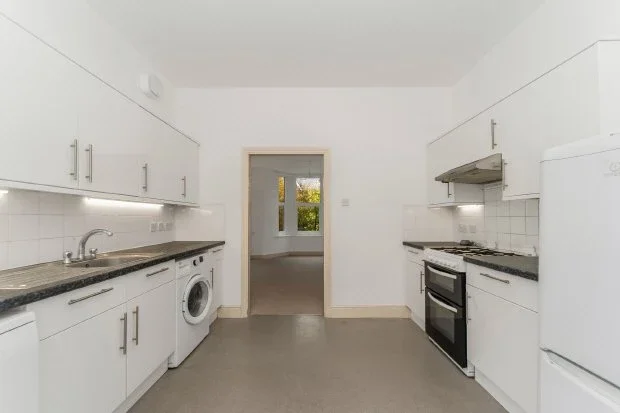 Flat Marmora Road in Greater London
