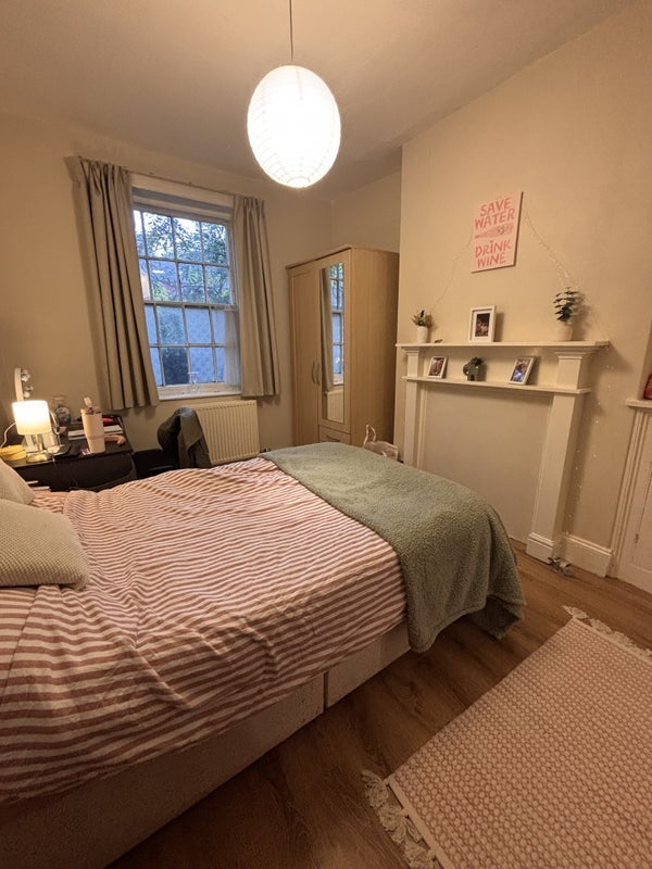 Room Headingley Lane in Leeds