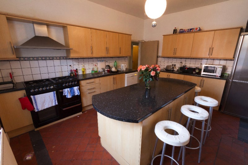 Room Headingley Lane in Leeds