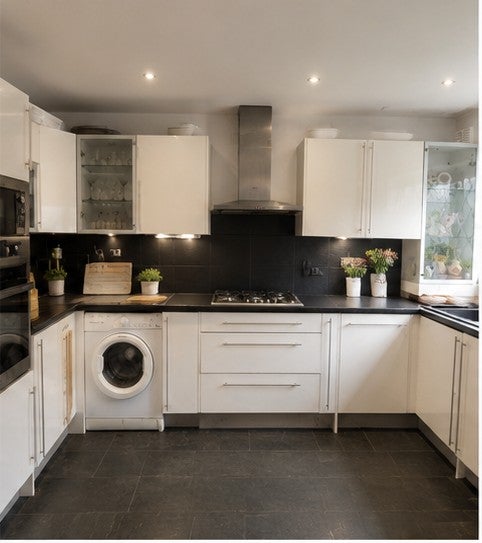 Room Courtenay Road in Greater London