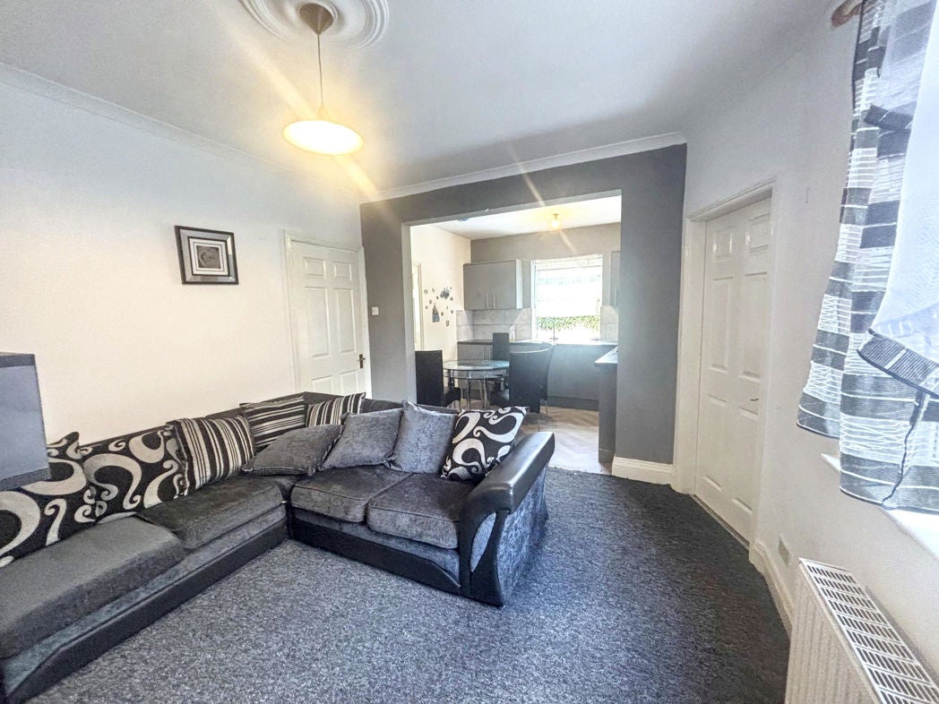Flat Canterbury Street in Newcastle upon Tyne