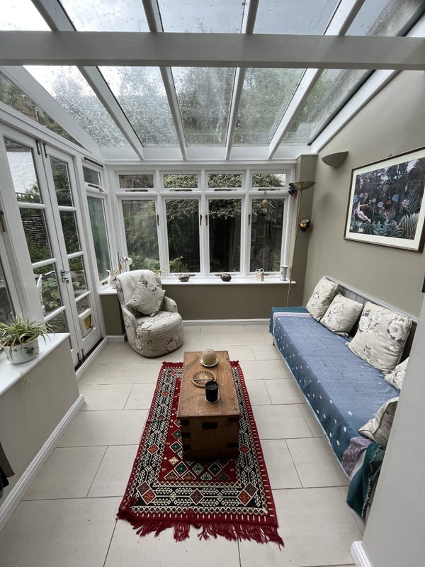 House Avondale Park Gardens in Greater London