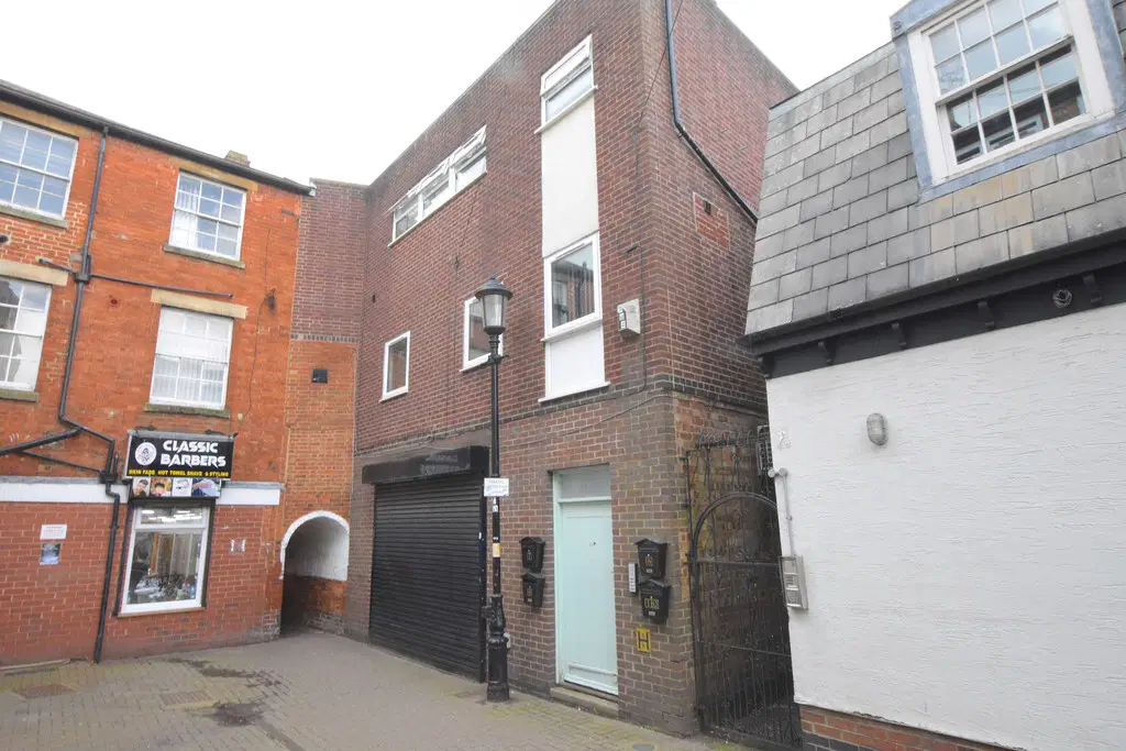Flat Windsor Court in Rugby