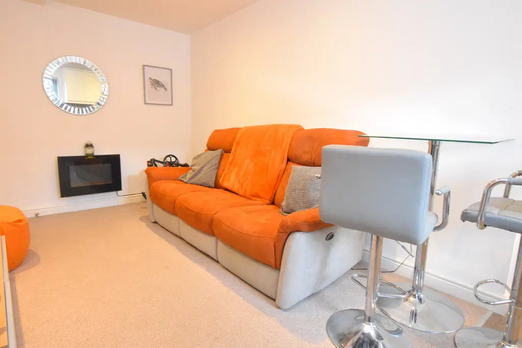 Flat Windsor Court in Rugby
