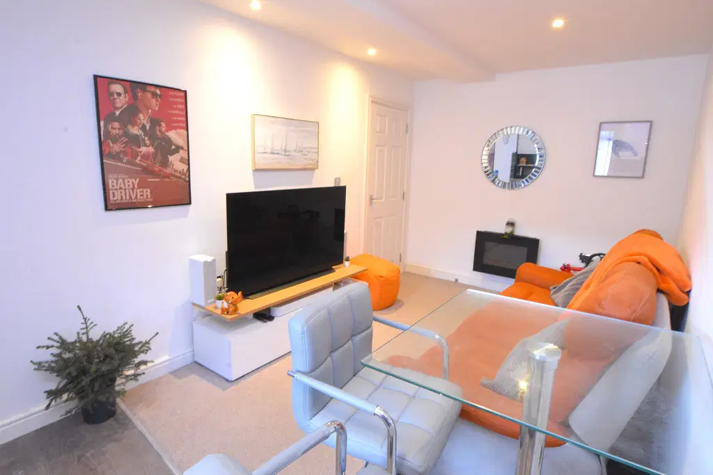 Flat Windsor Court in Rugby