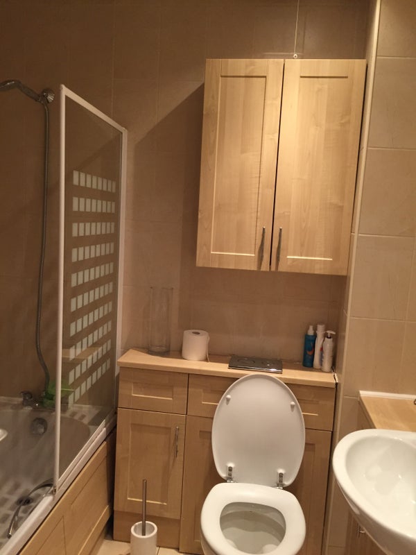Room Regal Close in Greater London