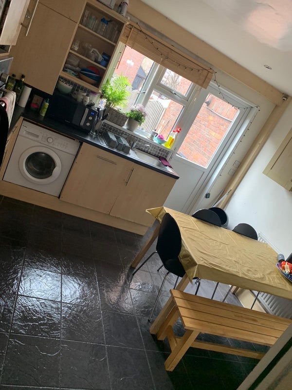 Room Regal Close in Greater London