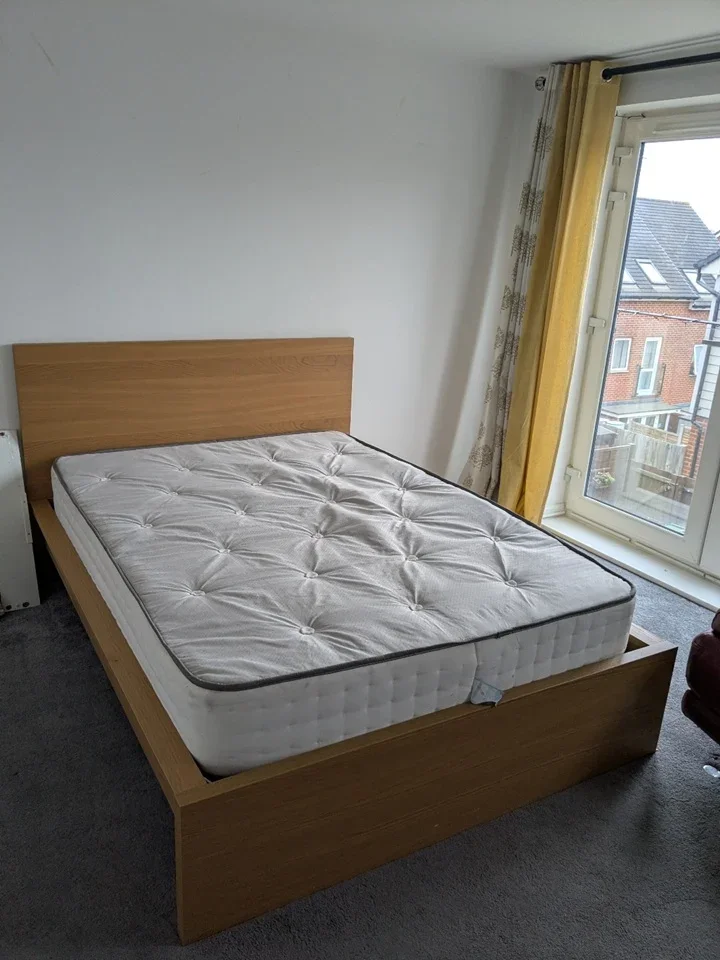 Room Temple Hill in Dartford