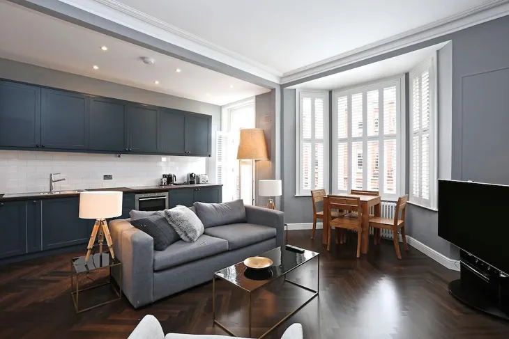 Flat Callow Street in Greater London