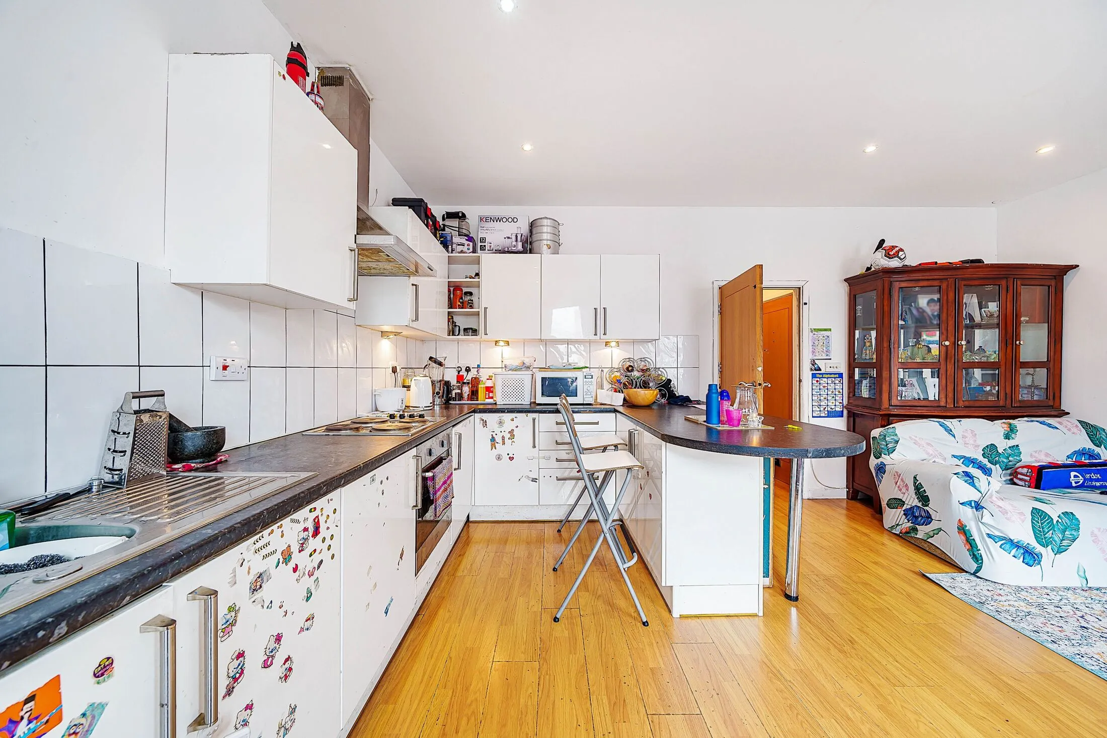 Flat Barking Road in Greater London