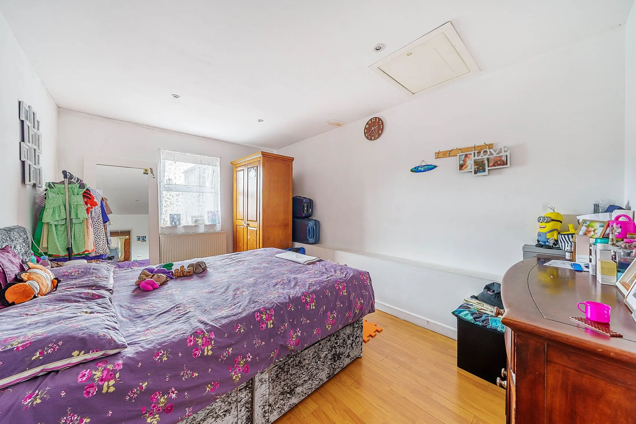 Flat Barking Road in Greater London