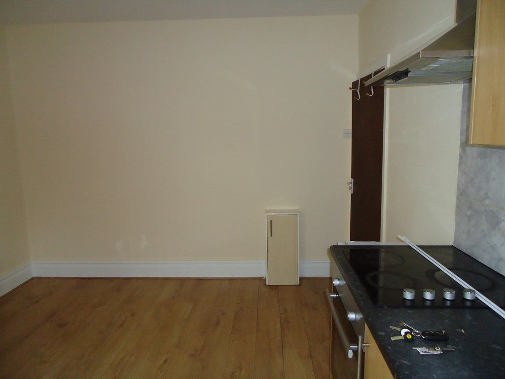 Flat Colwyn Road in Leeds