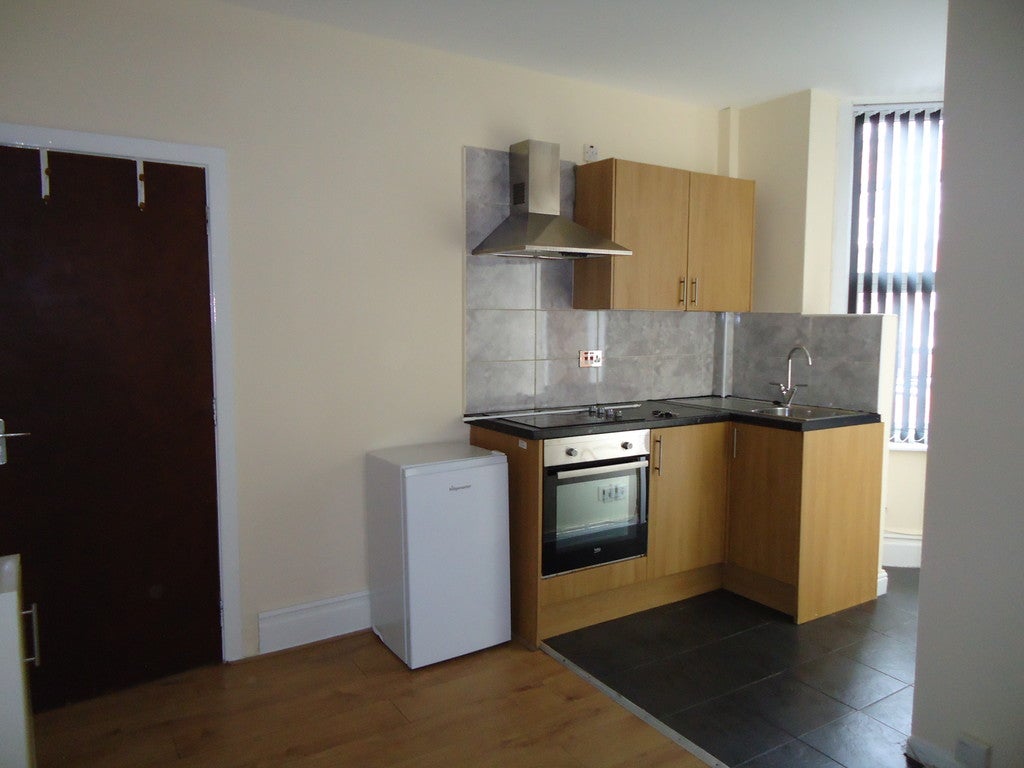 Flat Colwyn Road in Leeds