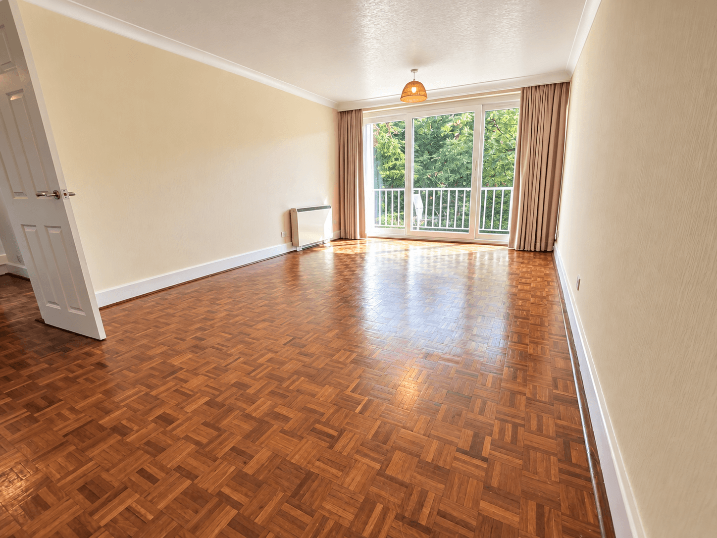 Flat Warwick Avenue in Coventry