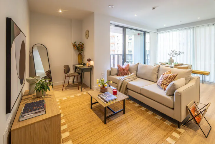 Flat Maiden Lane in London