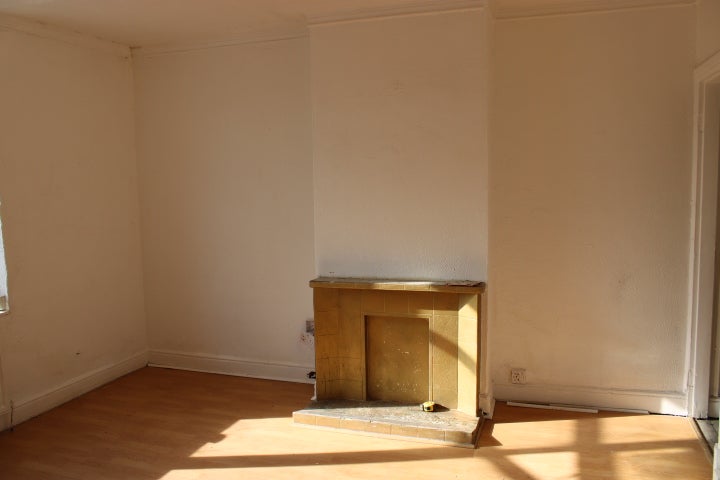 Flat Attleborough Road in Nuneaton and Bedworth