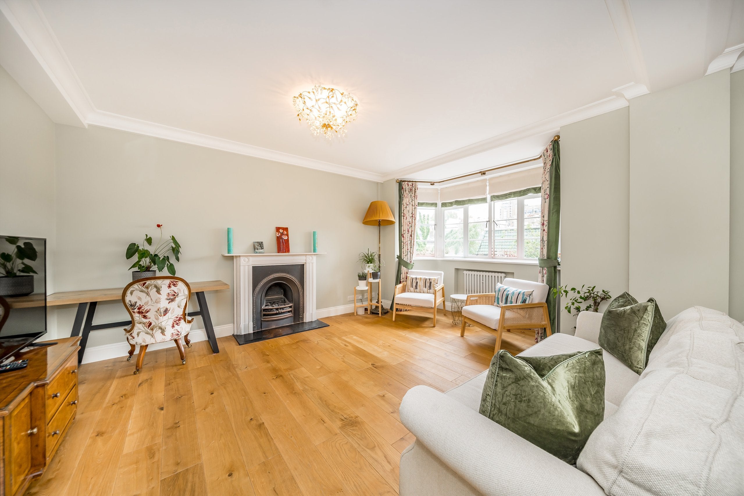 Flat Kelso Place in Greater London
