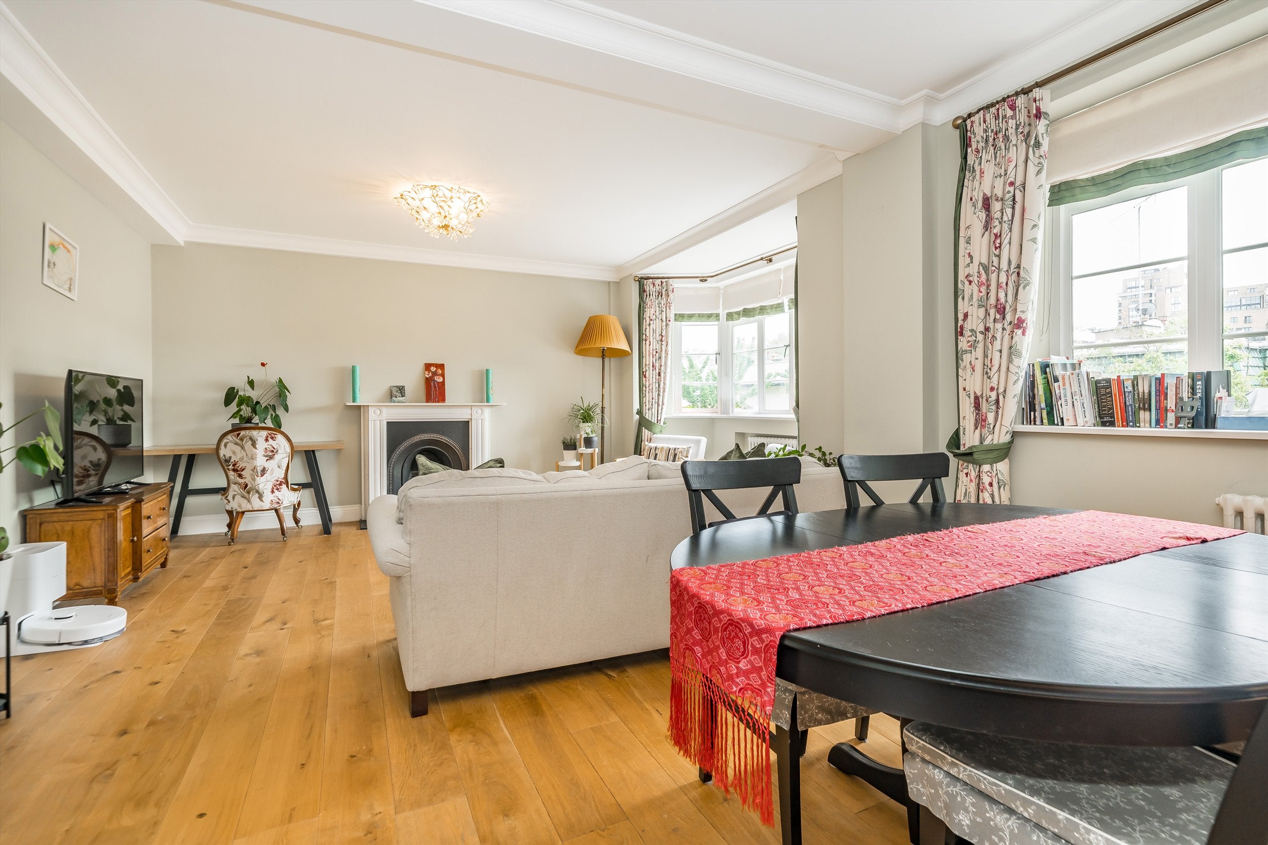 Flat Kelso Place in Greater London