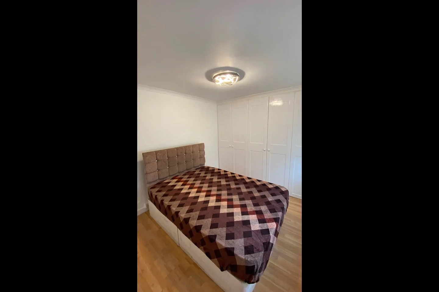 Room Gourney Grove in Grays