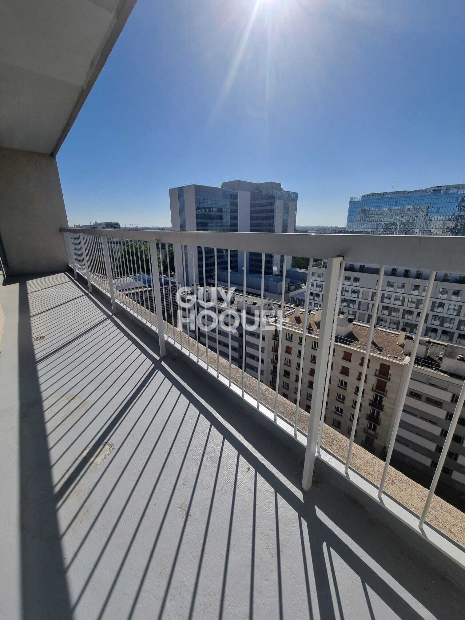 Flat Place des Vosges in Courbevoie