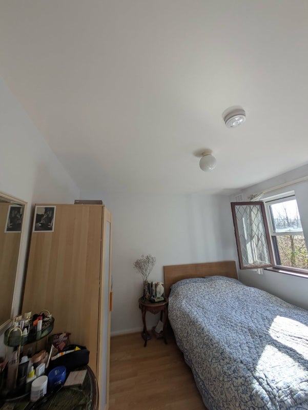 Room Greenman Street in Greater London