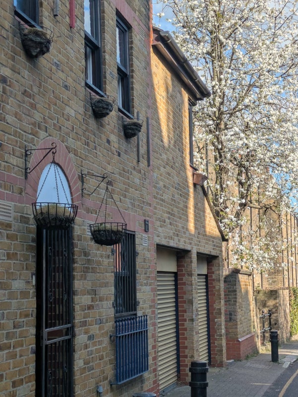 Room Greenman Street in Greater London