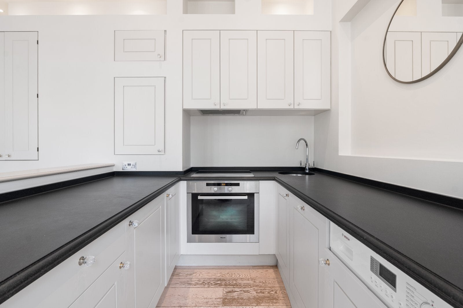 Flat Onslow Square in Greater London