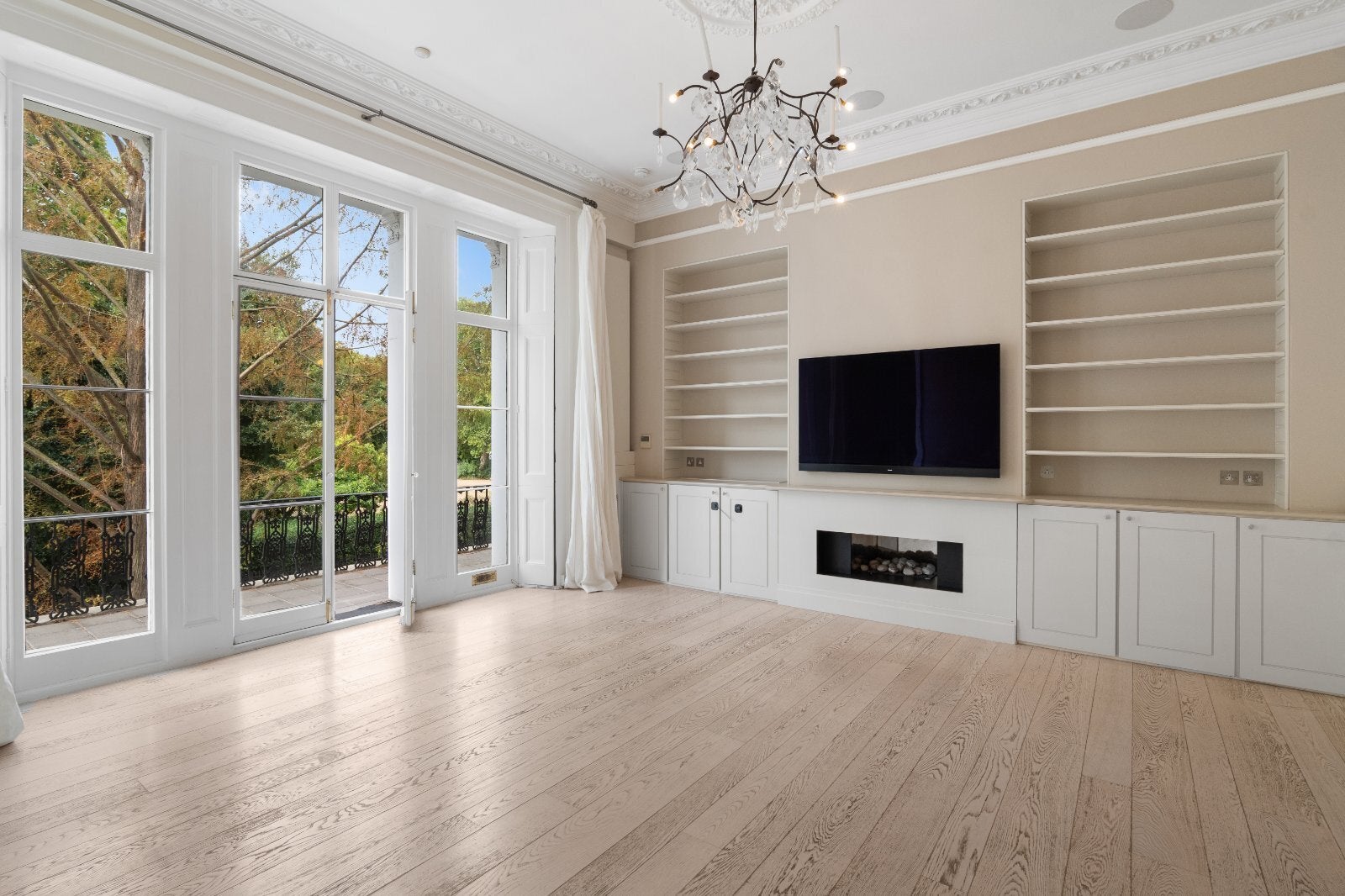 Flat Onslow Square in Greater London
