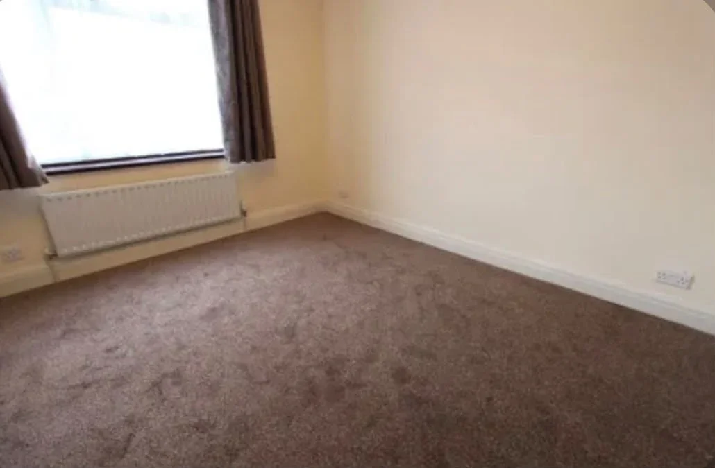 Flat Elmcroft Avenue in Greater London