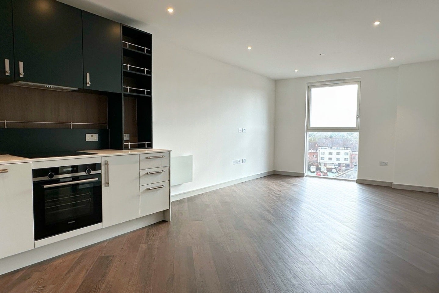 Flat London Road in Borough of Spelthorne