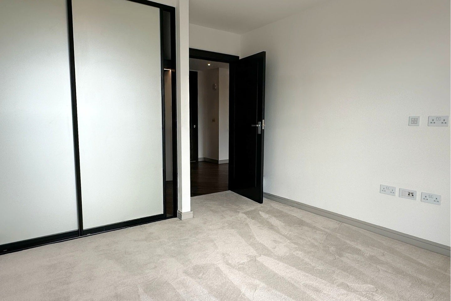 Flat London Road in Borough of Spelthorne