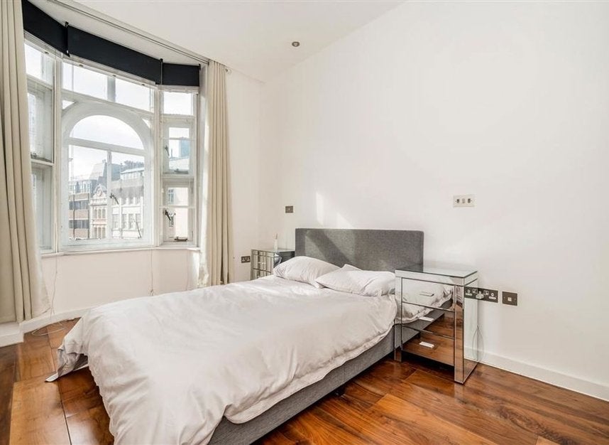 Flat Berners Street in City of Westminster