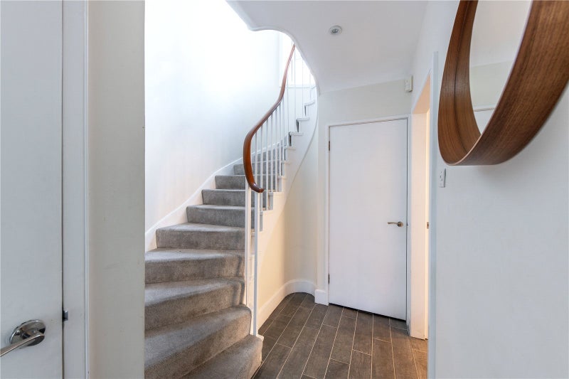 Room Chester Close North in Greater London
