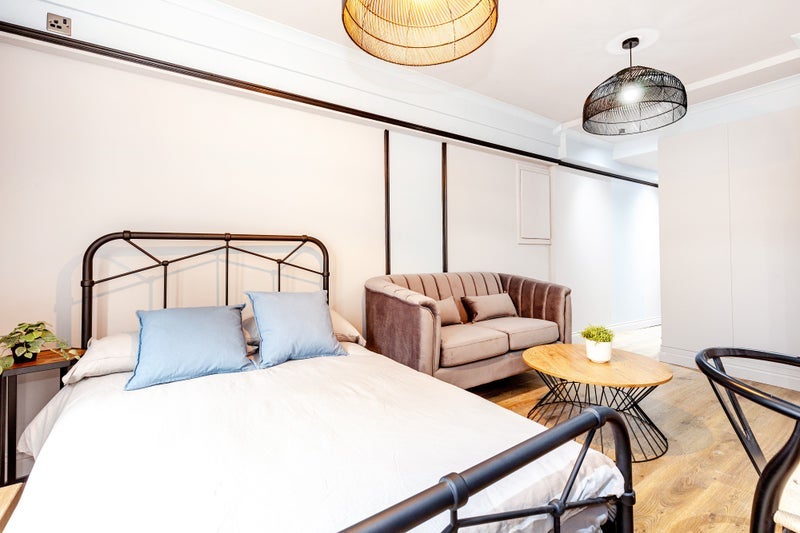 Flat Kensington Gardens Square in City of Westminster