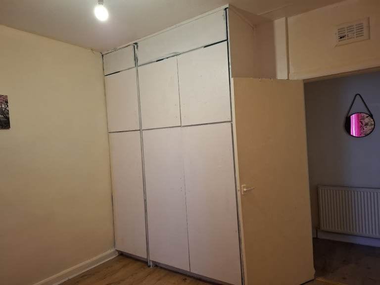 Flat Granton Crescent in City of Edinburgh