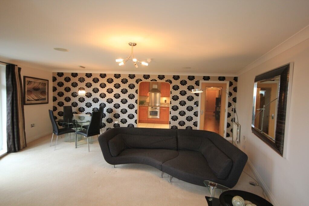 Flat Blakes Quay in Reading