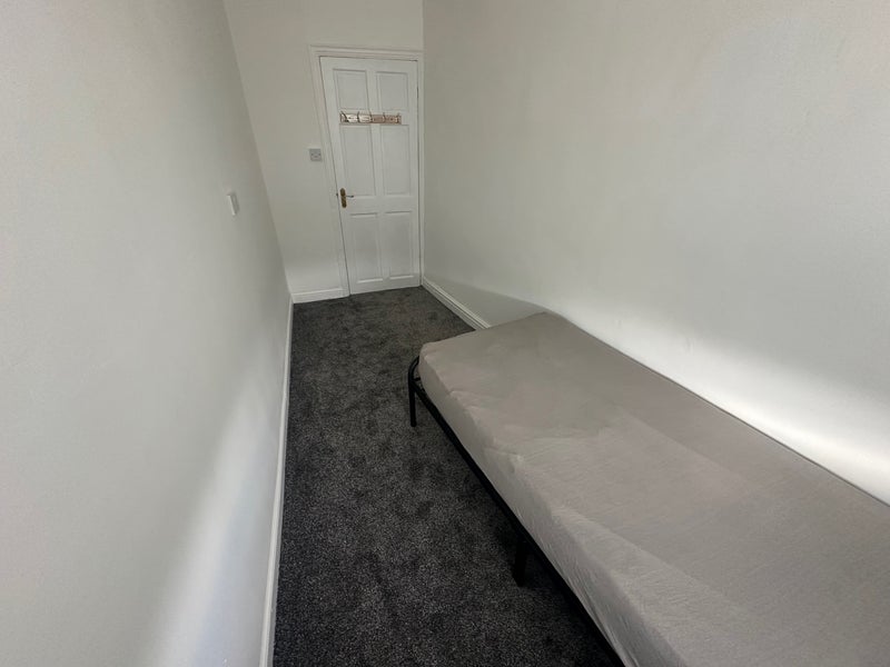 Room Henry Street in Wakefield