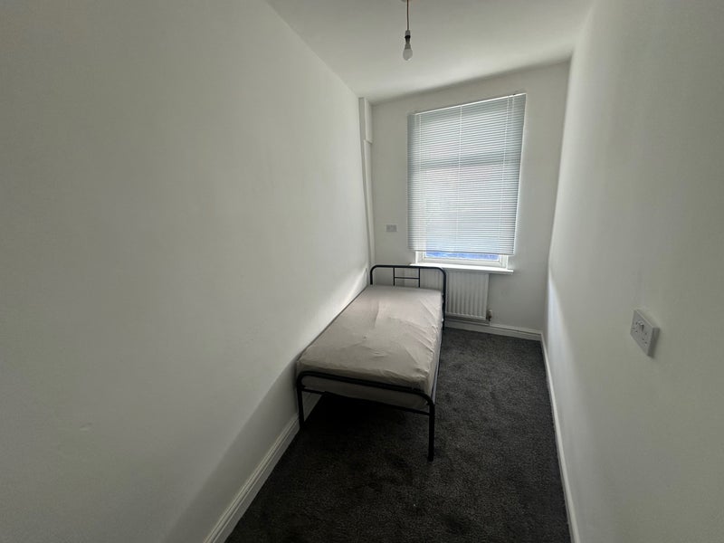 Room Henry Street in Wakefield